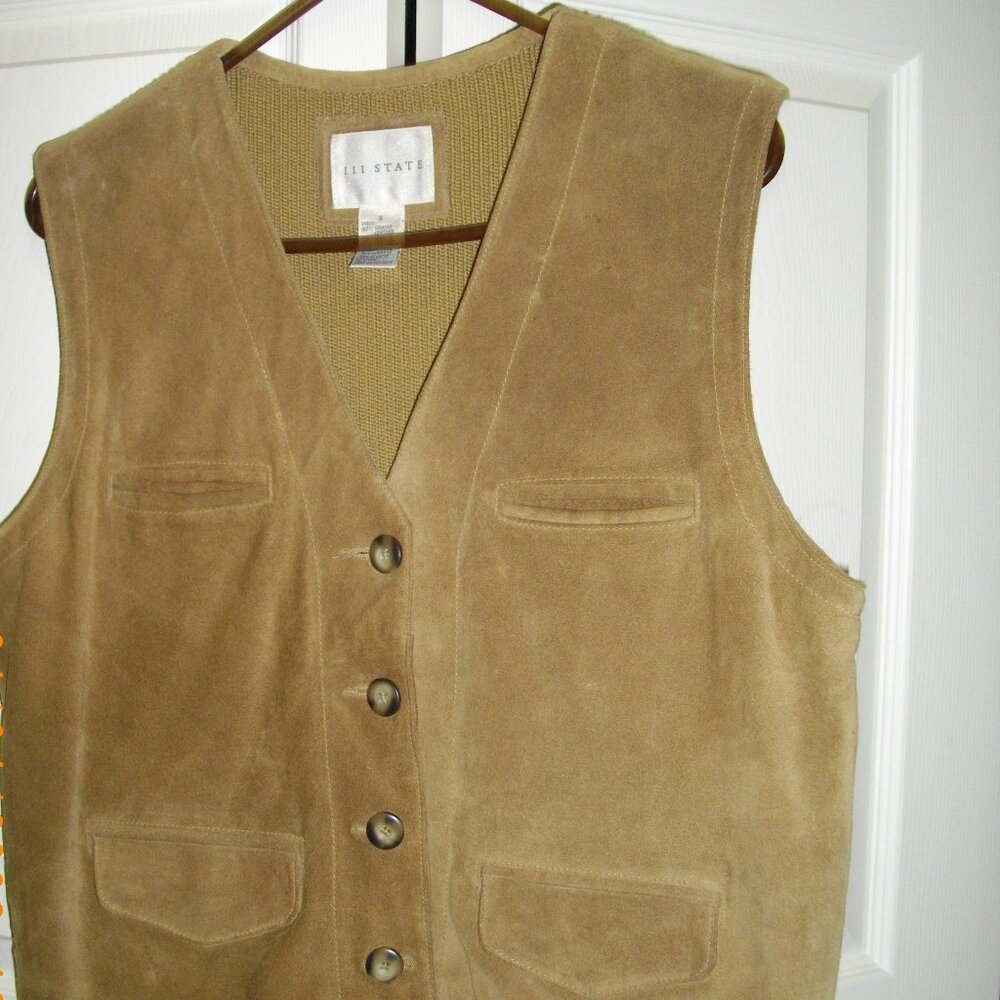 Women's 111 State brand, tan leather button up vest. Small.